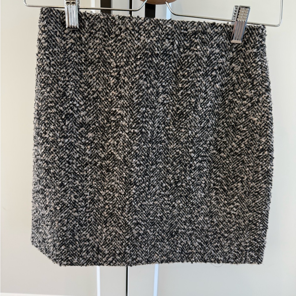 H&M Skirt! NWT! 🖤